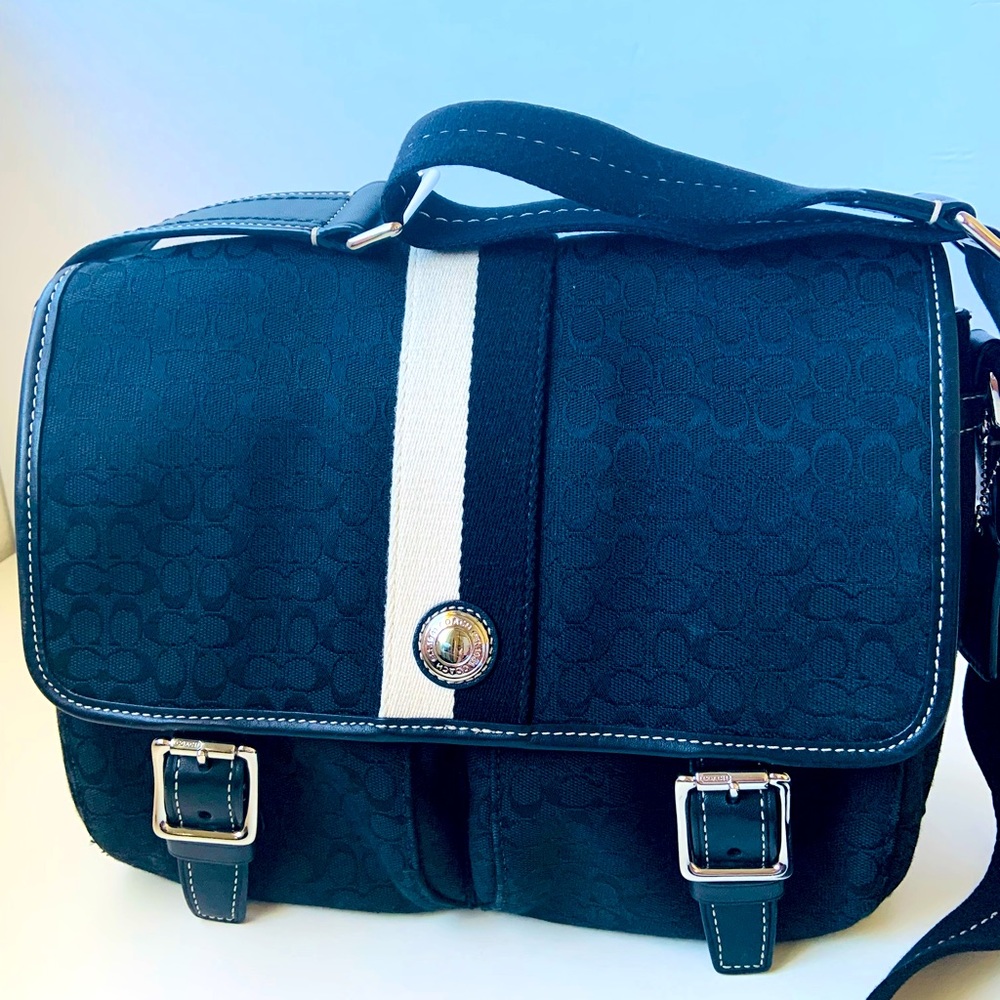 Coach Women’s Messenger Crossbody Bag